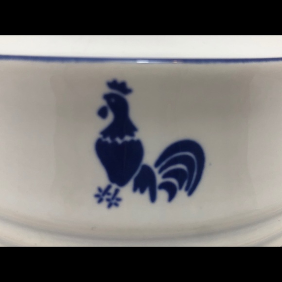 Country Blue IH Rooster 5” Casserole Dish w/Lid - Picture 7 of 8
